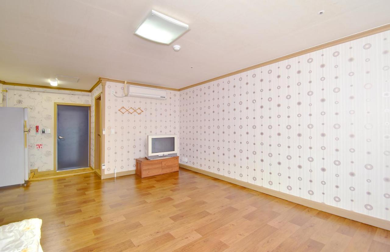 Sungbo Youth Hostel Mungyeong Exterior photo
