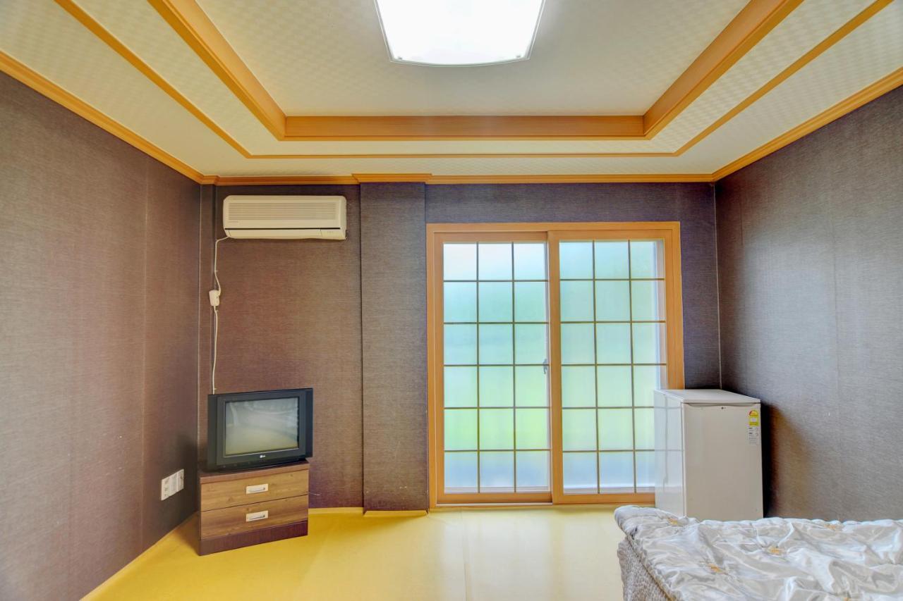 Sungbo Youth Hostel Mungyeong Exterior photo