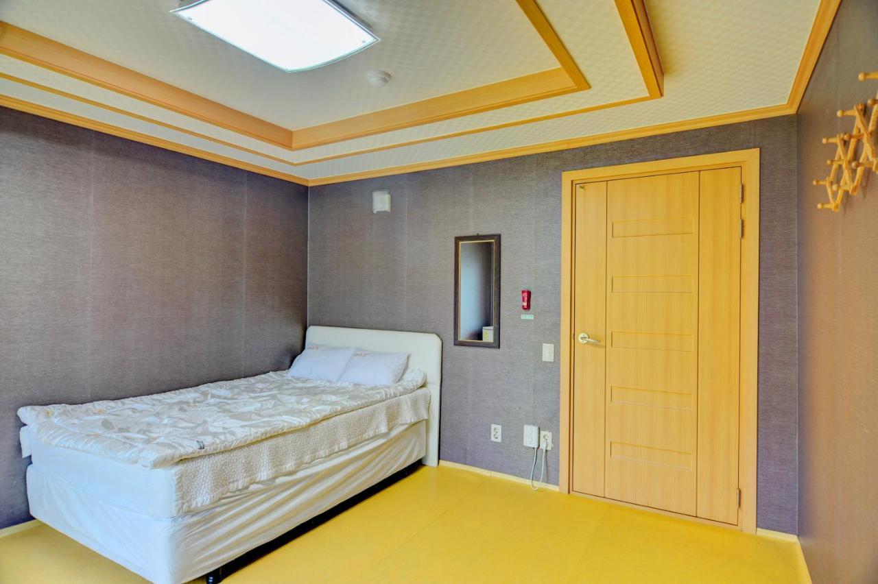 Sungbo Youth Hostel Mungyeong Exterior photo