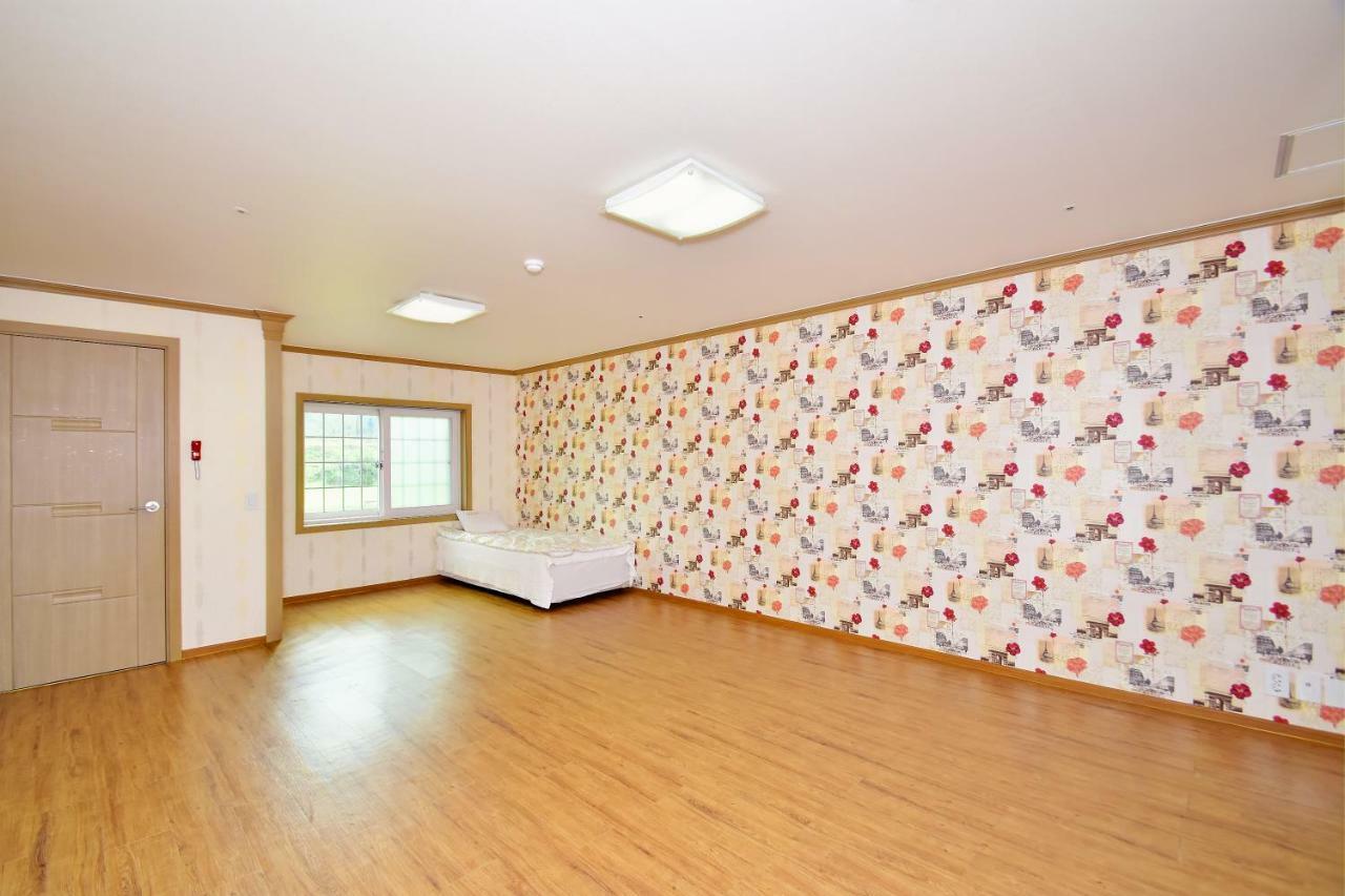 Sungbo Youth Hostel Mungyeong Exterior photo